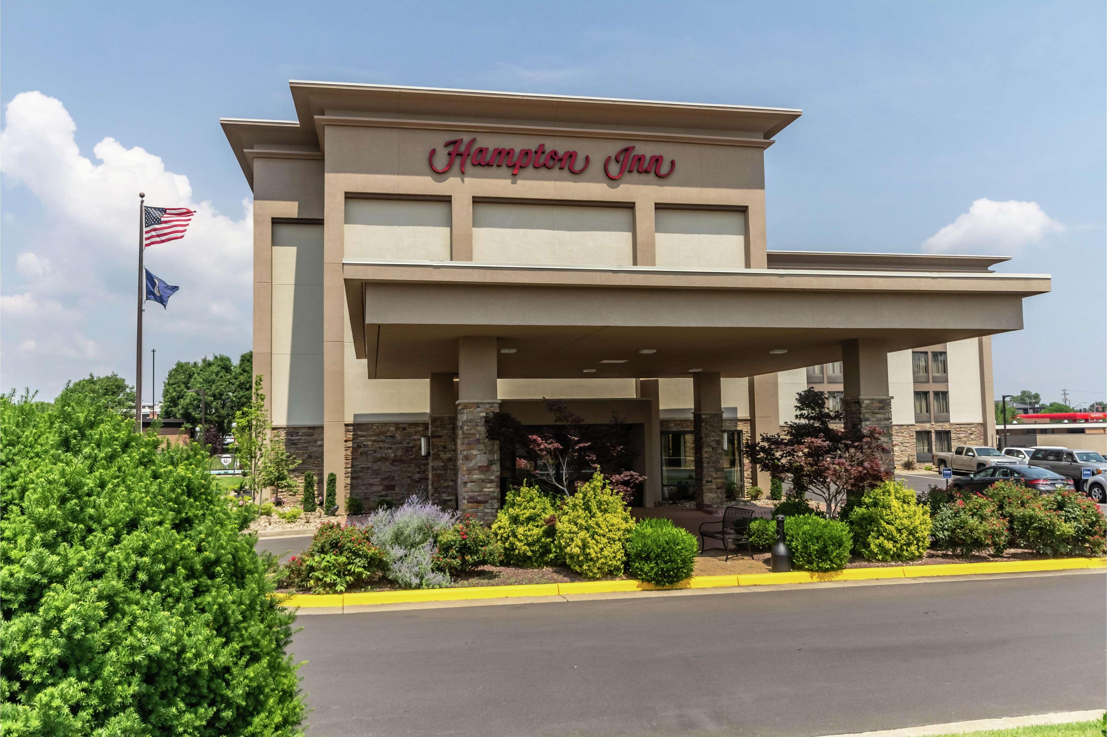 Hampton Inn Winchester-University/ Mall Exterior photo