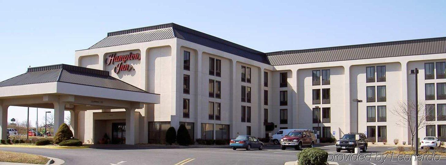 Hampton Inn Winchester-University/ Mall Exterior photo